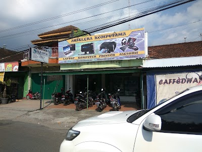 Photos of Akselera Komputama