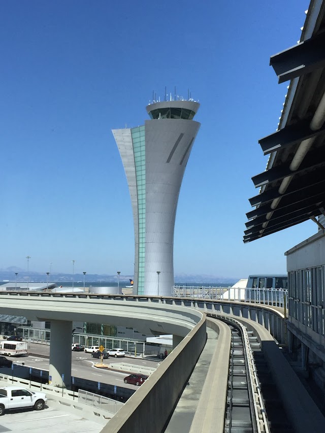 SFO International Terminal Main Hall