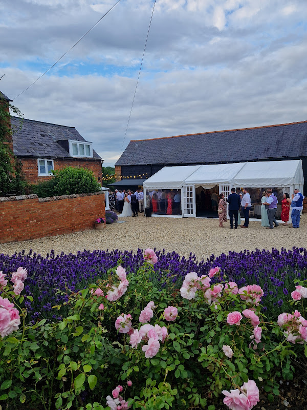 Newton Park Farm Wedding Venue - Wedding Venues in Bedford