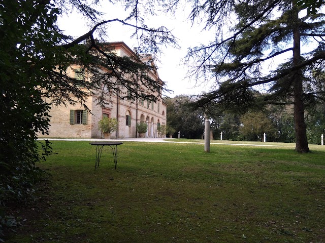 Villa Centofinestre