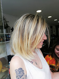 Photo n°7 de Salon WM à La Crau (Salon de coiffure)