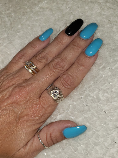 Bratton Nails - Visual