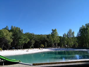 Photo n°3 de Camping Le Plan D'eau Saint-Charles à Damiatte (Terrain pour camping-cars)