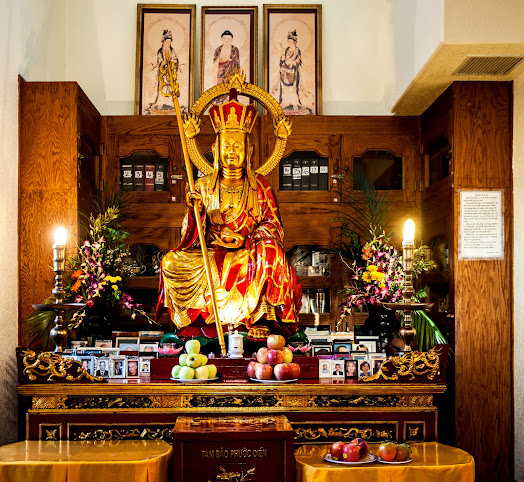 Đức Viên Buddhist Temple by null