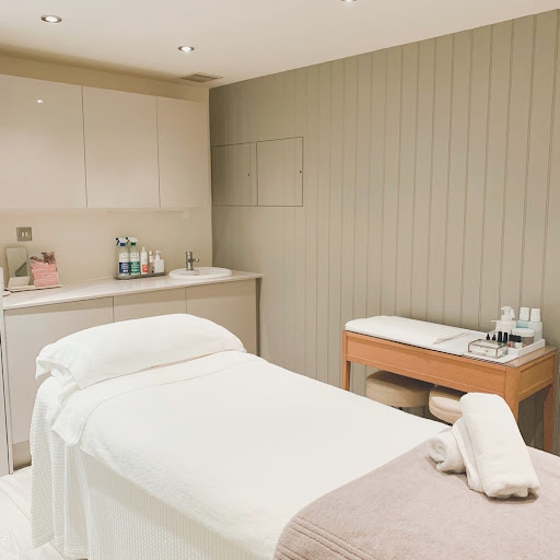 Moreton Place Beauty & Wellbeing - Thumbnail