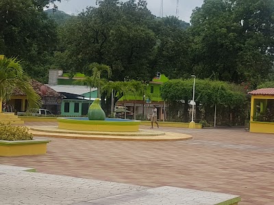 Photos of Plaza P&uacute;blica "Dr . Mauricio Oliva"