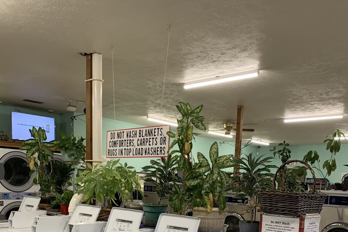 Laundry World Ralston facility with washing machines in Omaha