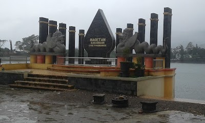 Photos of Tugu Telaga Sarangan