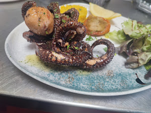 Photo n°6 de Côte et Mer à Martigues (Restaurant de fruits de mer)