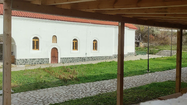 Пещерски манастир „Св. Николай Мирликийски“