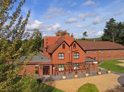 Gray Manor Hotel and Wedding Venue