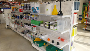 Photo n°5 de Pieces Auto St Laurent les tours à Saint-Laurent-les-Tours (Magasin de pièces de rechange automobiles)