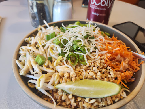 The Squeeze - Salad and Smoothie Bar - Thumbnail