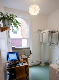 Ealing Smiles Dental Practice london