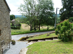 Photo n°30 de Vue Du Vallon à Bersac-sur-Rivalier (Chambre d'hôtes)