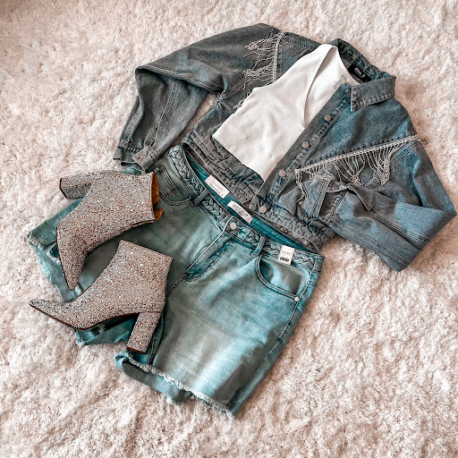Ted's Boutique - Visual