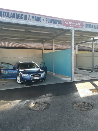 Luxury Car Wash (Auto Lavaggio Di Lusso)