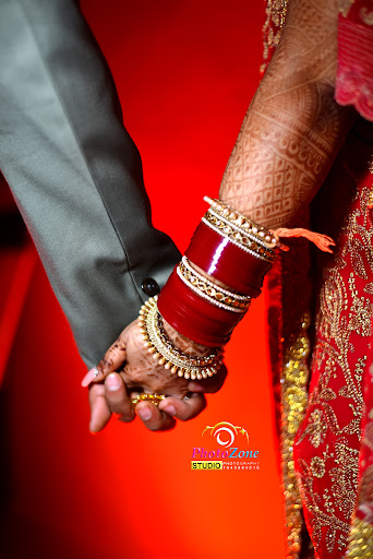 Capture Memories at the Best Photo Studio in Ashok Rajpath. post image