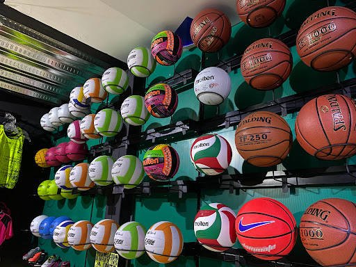 Deportes Guerra - Plaza Guadalupe Gallery - Mexico