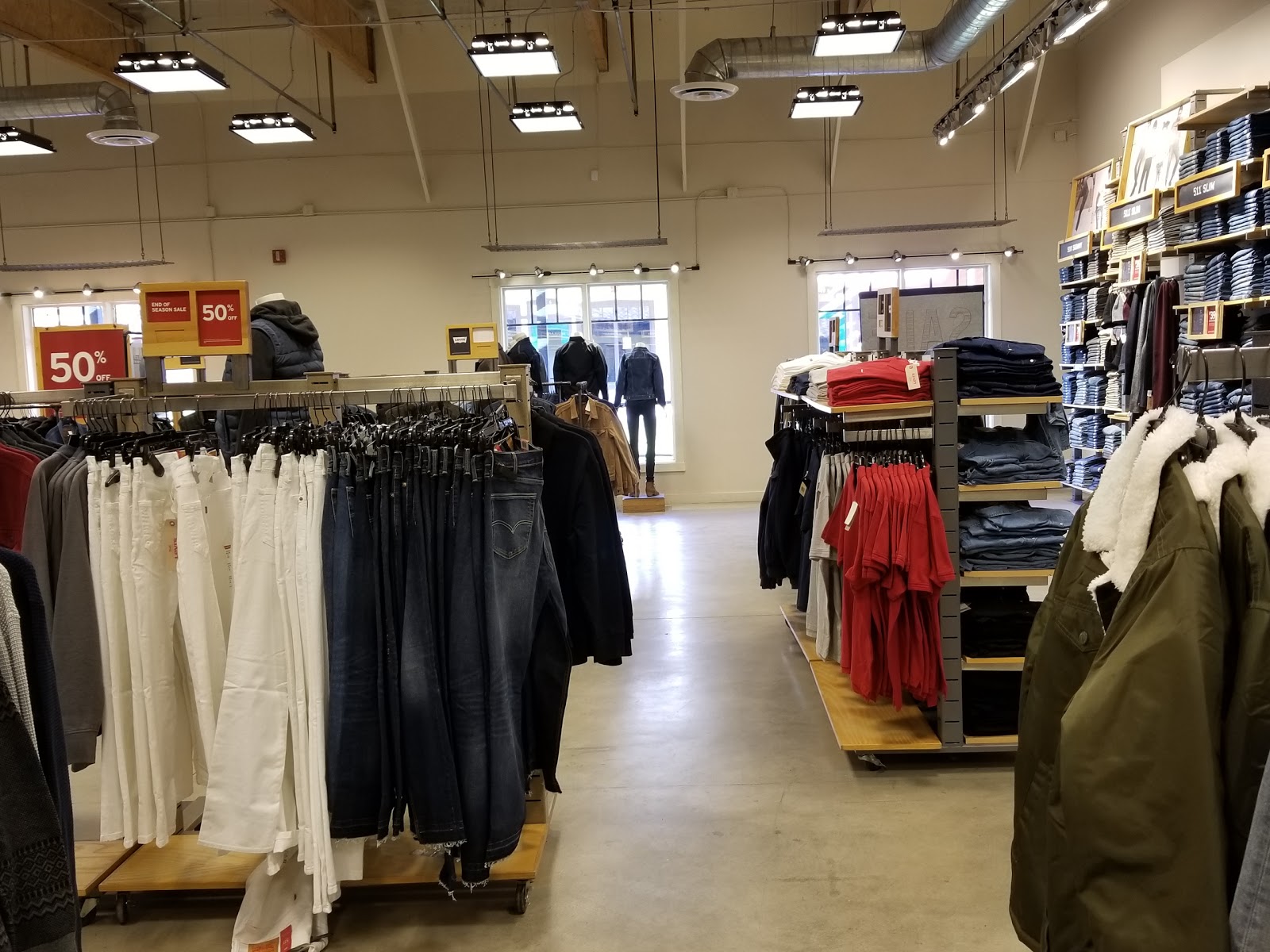 Tripify - Levi's Outlet Store, Barstow