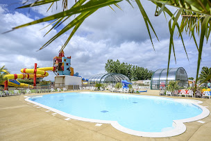 Photo n°22 de Camping Capfun - Joncal à Grandcamp-Maisy (Piscine)