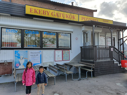 Ekeby Snabbköp och Gatukök
