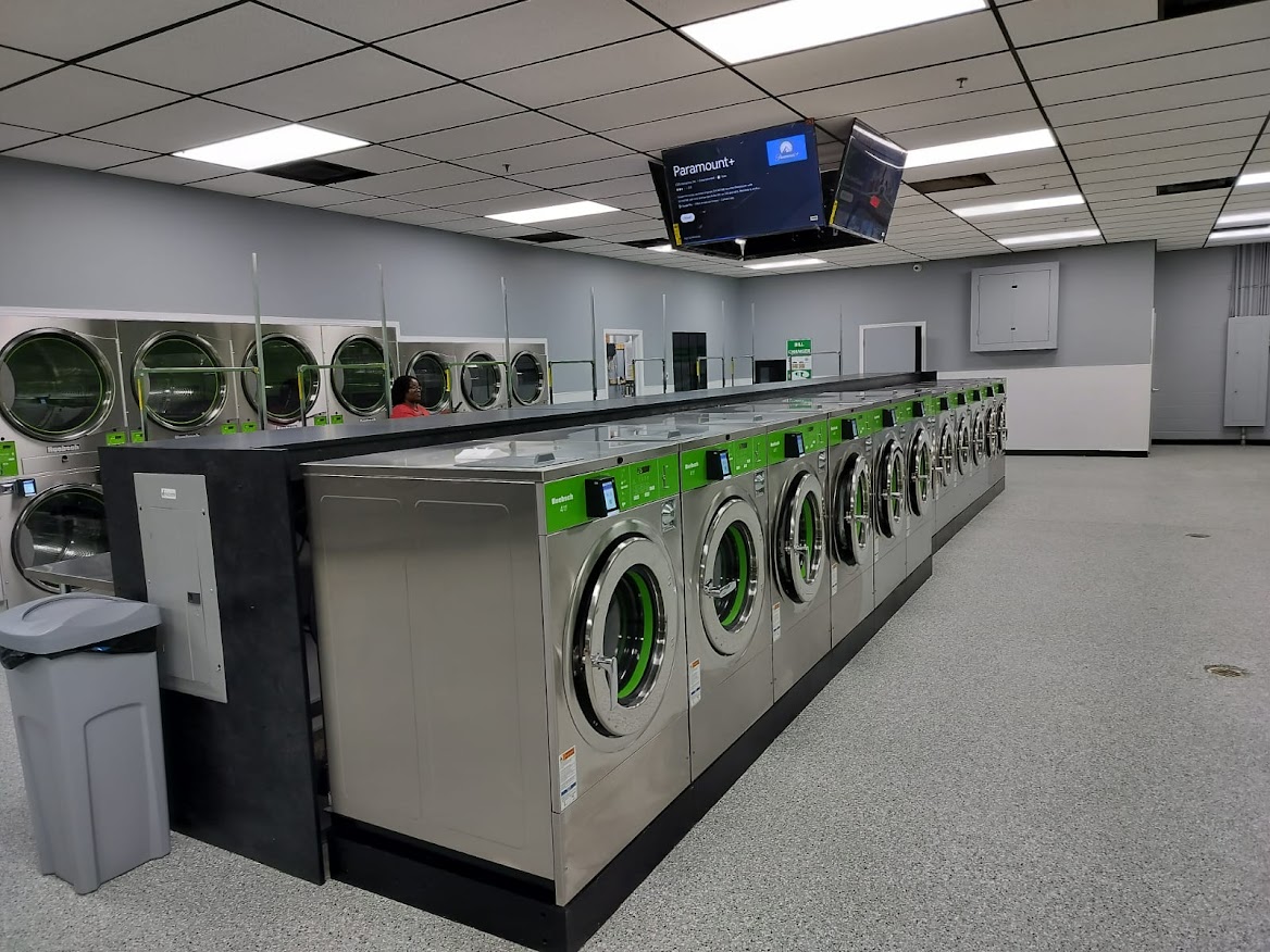 Clean Wash House Laundromat facility with washing machines in Nashville