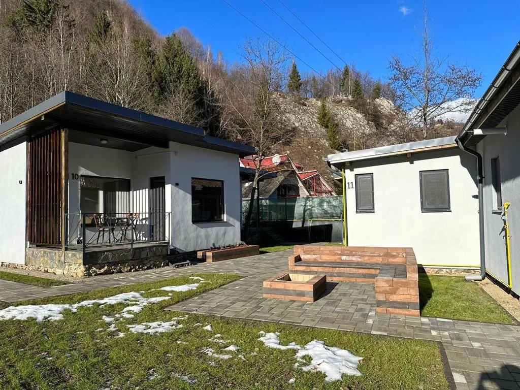 Identic Resort