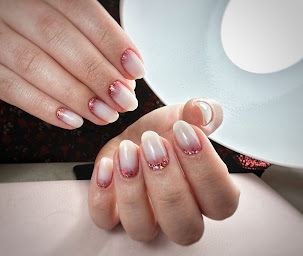 Photo n°9 de Exception'nails - Prothésiste ongulaire à Vendémian (Salon de manucure)