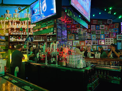 Casey's On Central - Visual