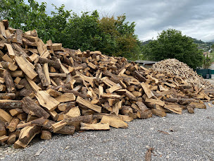 Photo n°3 de Bois combustibles 06 à La Colle-sur-Loup (Magasin de bois de chauffage)