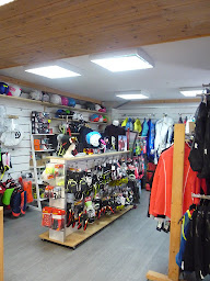 Photo n°6 de Sport Confort The Race Shop à Saint-Chaffrey (Magasin d'articles de snowboard)