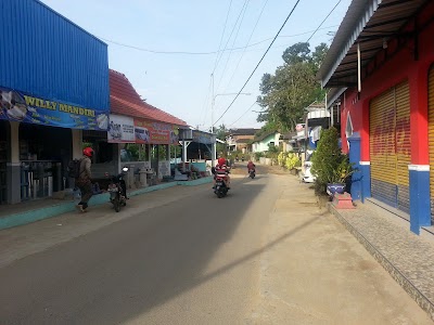 Photos of WILLI MANDIRI