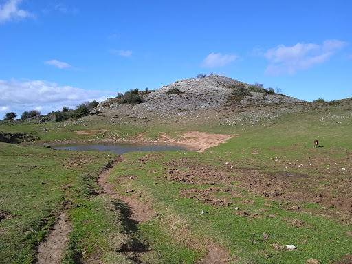 Picu Caldoveiru (1358 m.)