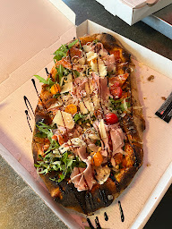 Photo n°18 de PIZZA AND CO ,biga Napoletana (four gaz et bois) à La Cadière-d'Azur (Pizzas à emporter)