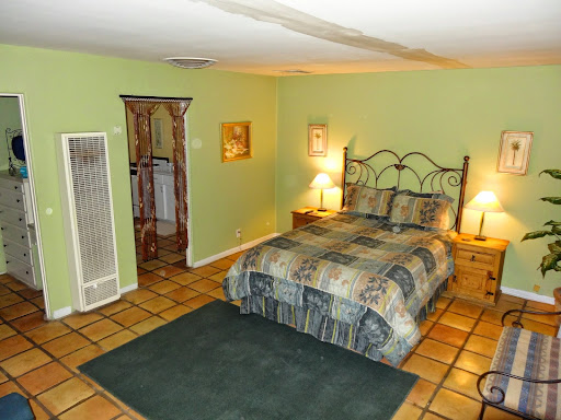 Queen of Hearts Resort