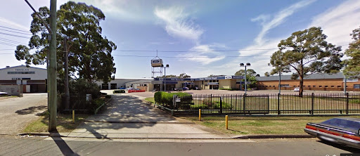 Peter Warren Smithfield Service Centre - Australia