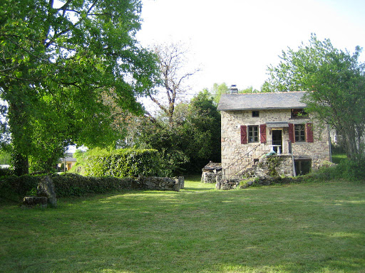 Photo de Gîte avec piscine privée à Sousceyrac-en-Quercy (46190)
