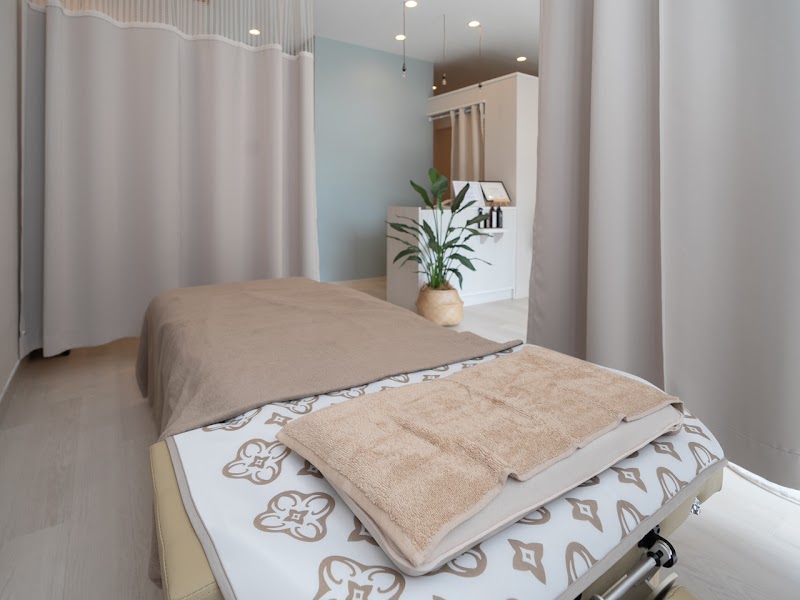 ヘッドスパ＆まつげパーマ souソウ