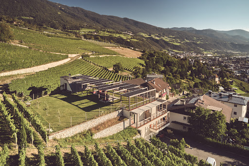 Haller Suites & AO Restaurant
