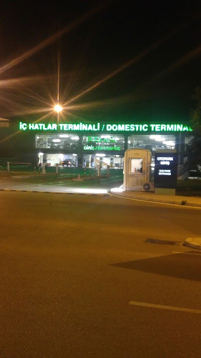 İç Hatlar Terminali Otoparkı