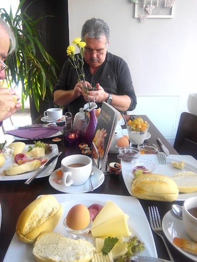 Photos of Purpur Caf&eacute; & Bar