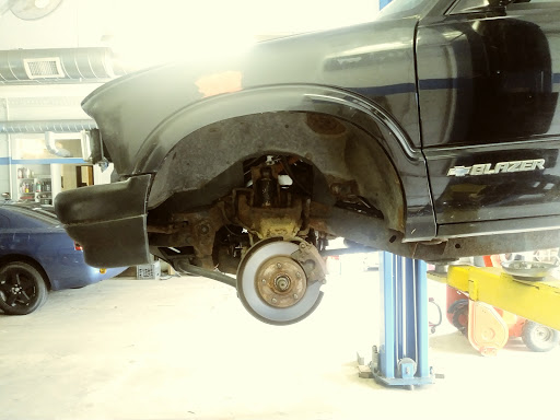 Vinny's Automobile Repair