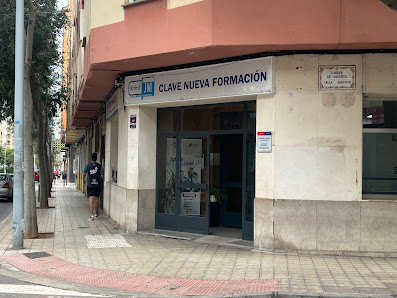 Clave Nueva Formación Av. de l'Alcora, 13, 12006 Castellón de la Plana, Castellón, España