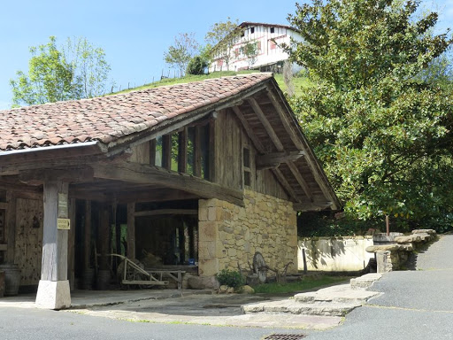 Le Musee Du Gateau Basque Sare Destimap Destinations On Map