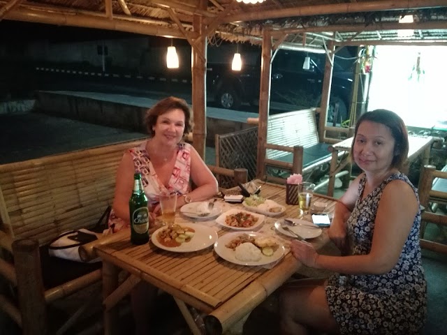 TonPai Restaurant