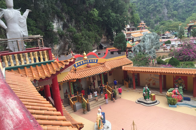 Sam Poh Tong Cave Temple, Ipoh, Malaysia