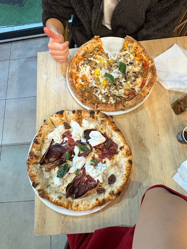 Pizza Bella Napoli Gallery - France