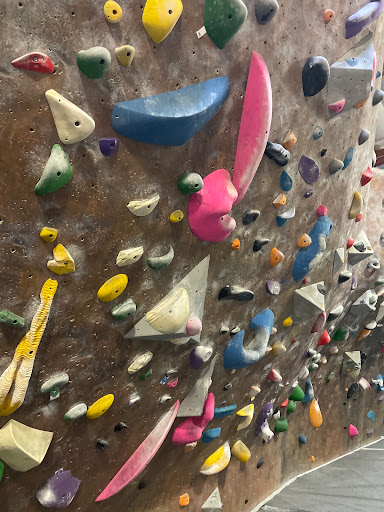 Mesa Rim Climbing Center (Mira Mesa) - Thumbnail