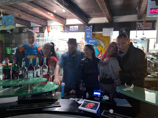 Bar Maui - Visual